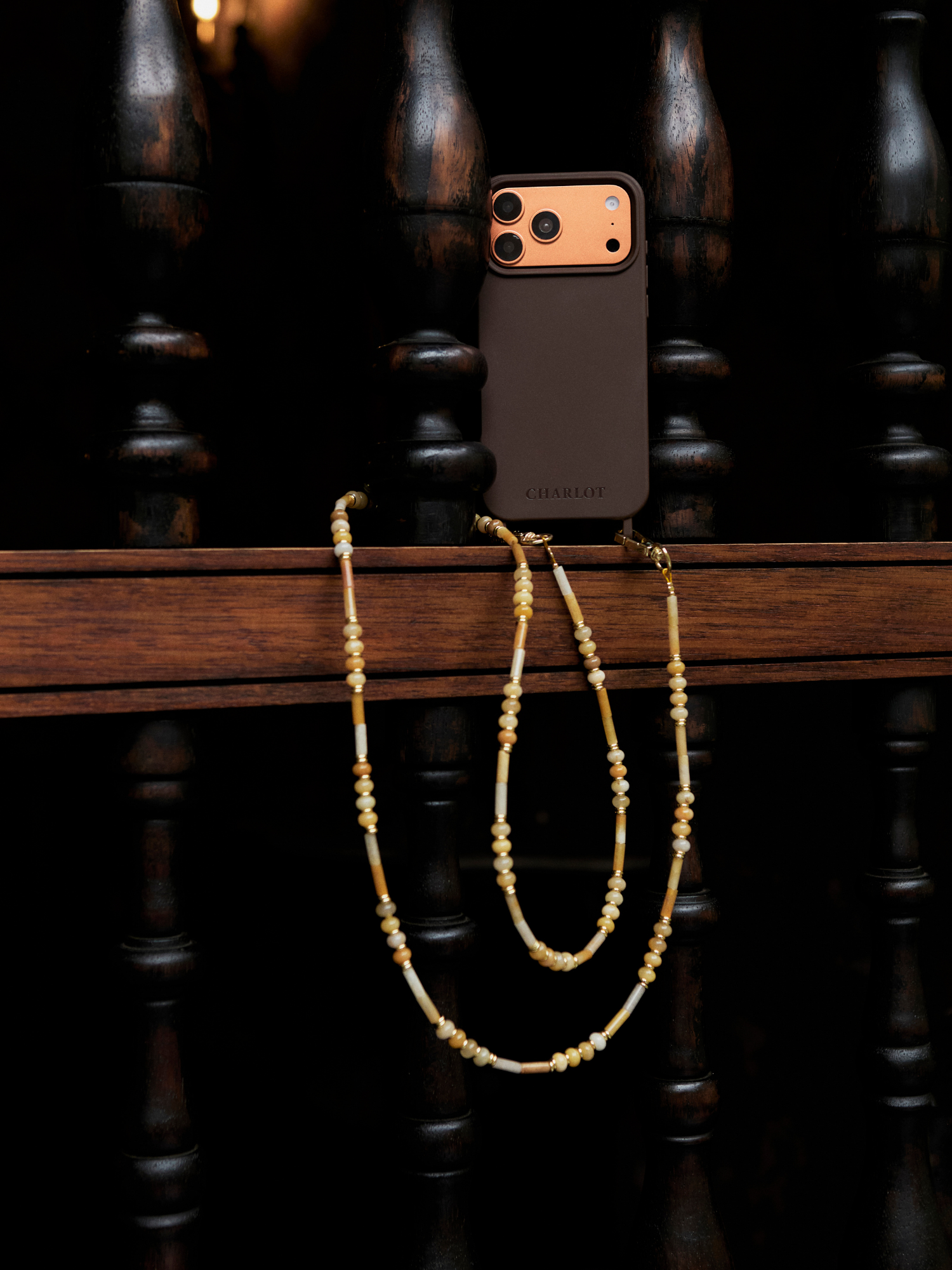 Coque Clear + Chaîne Romy Longue Beurre
