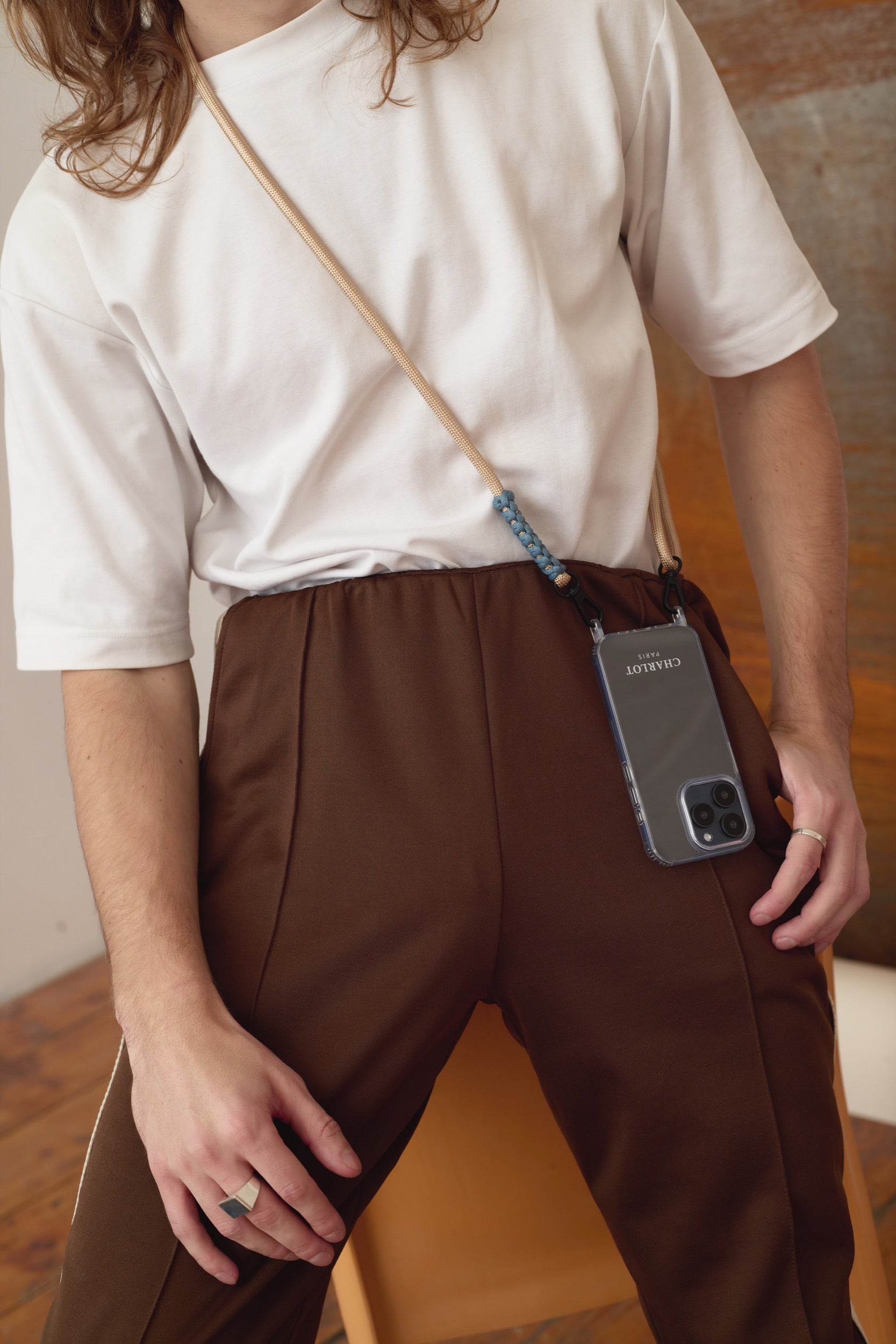 Custodia trasparente + cordoncino di zibellino Elie