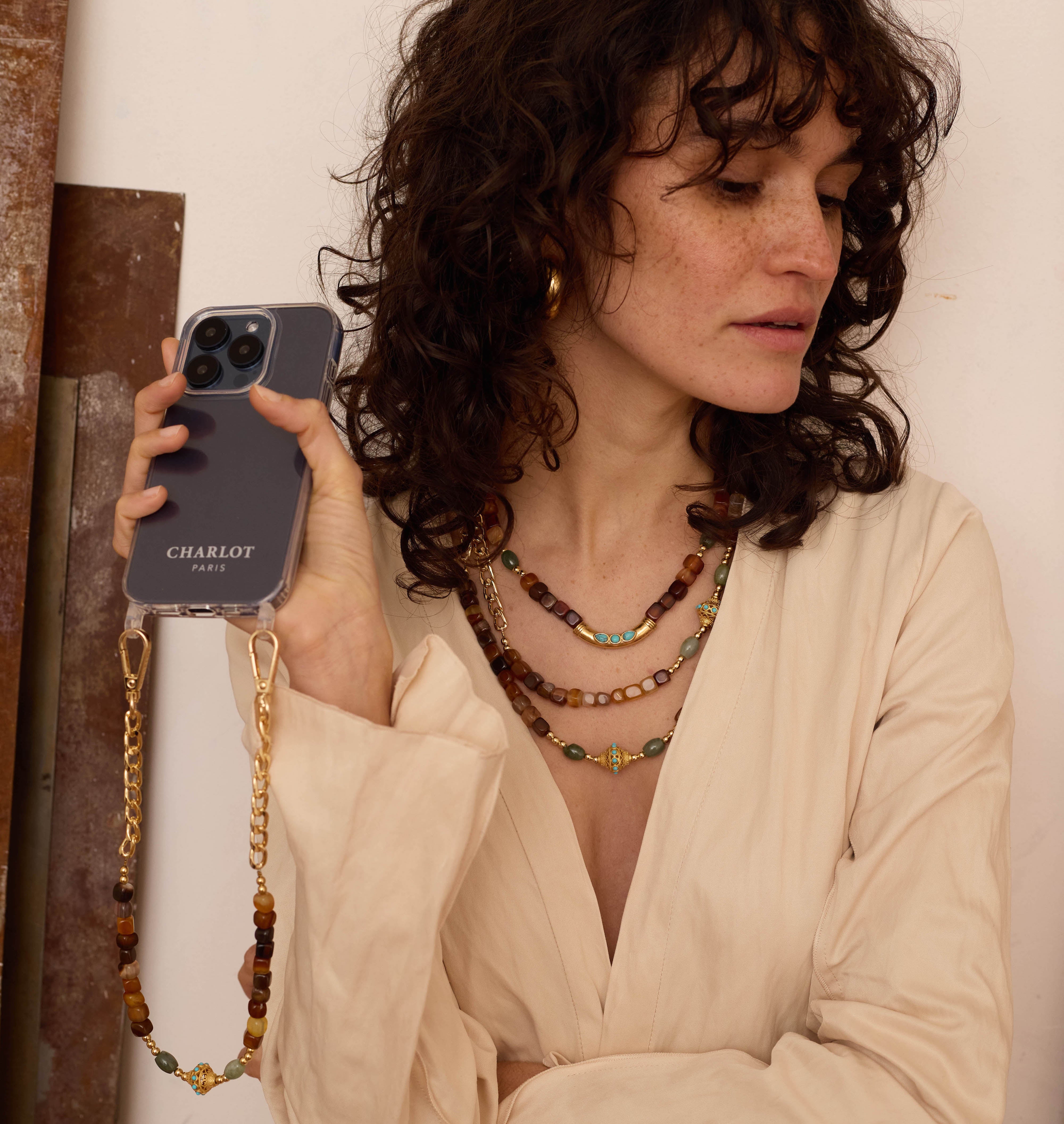 Clear Case + JUHU Short Terra Necklace Chain