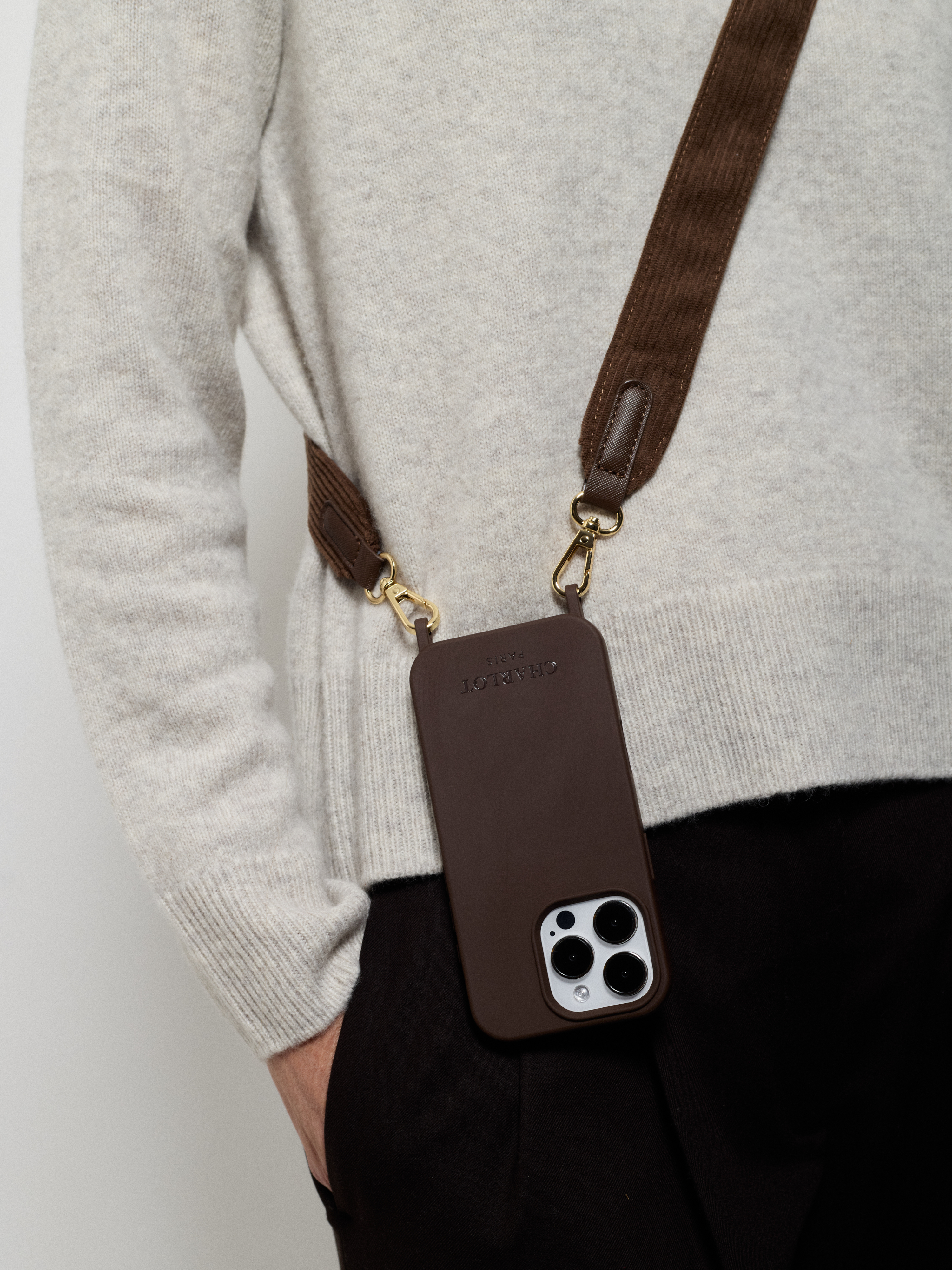 Coque Chocolat + Bandoulière Velour Moka