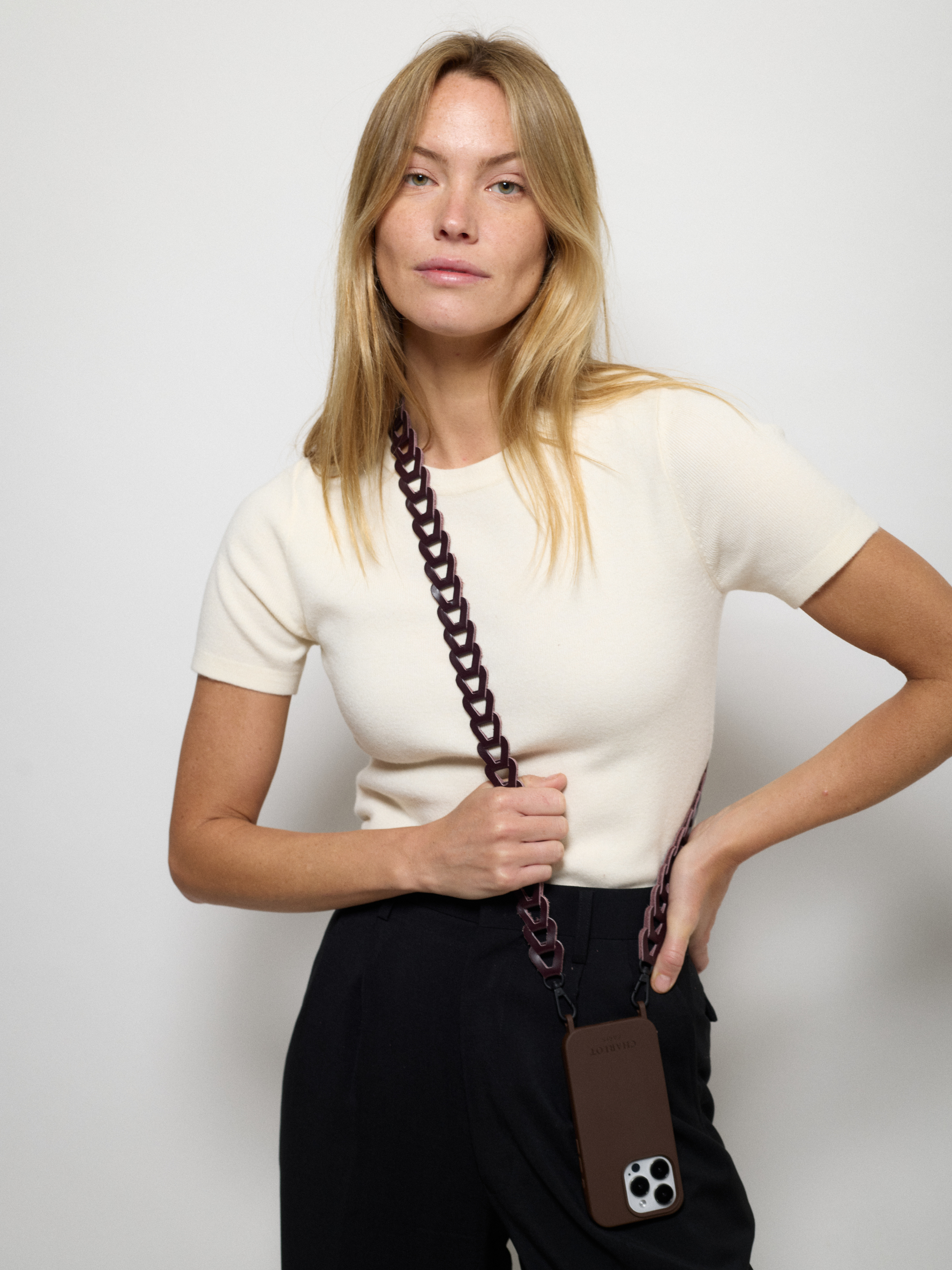 Custodia Trasparente + Pelle Mel Melanzana lunga