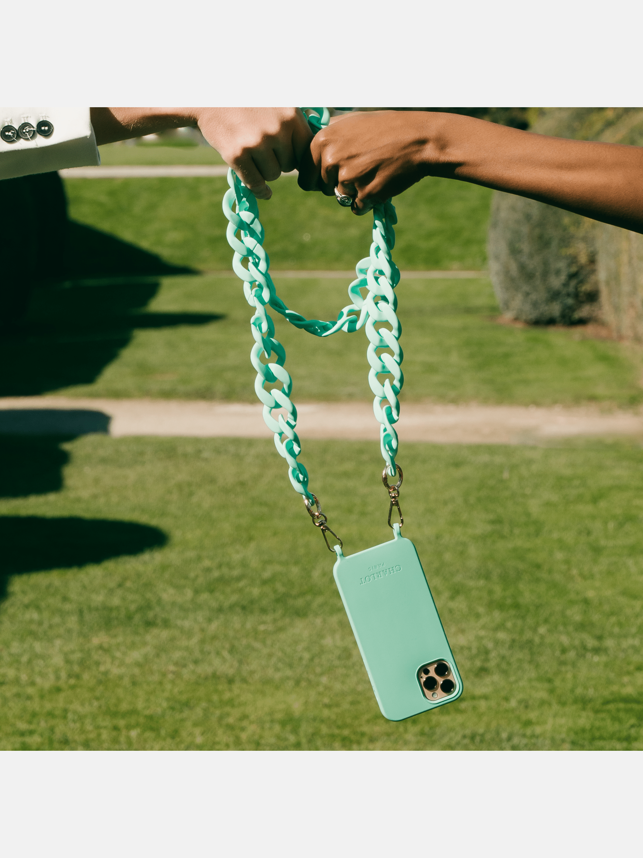 Mint Silicone Case + Ella Fine Chain