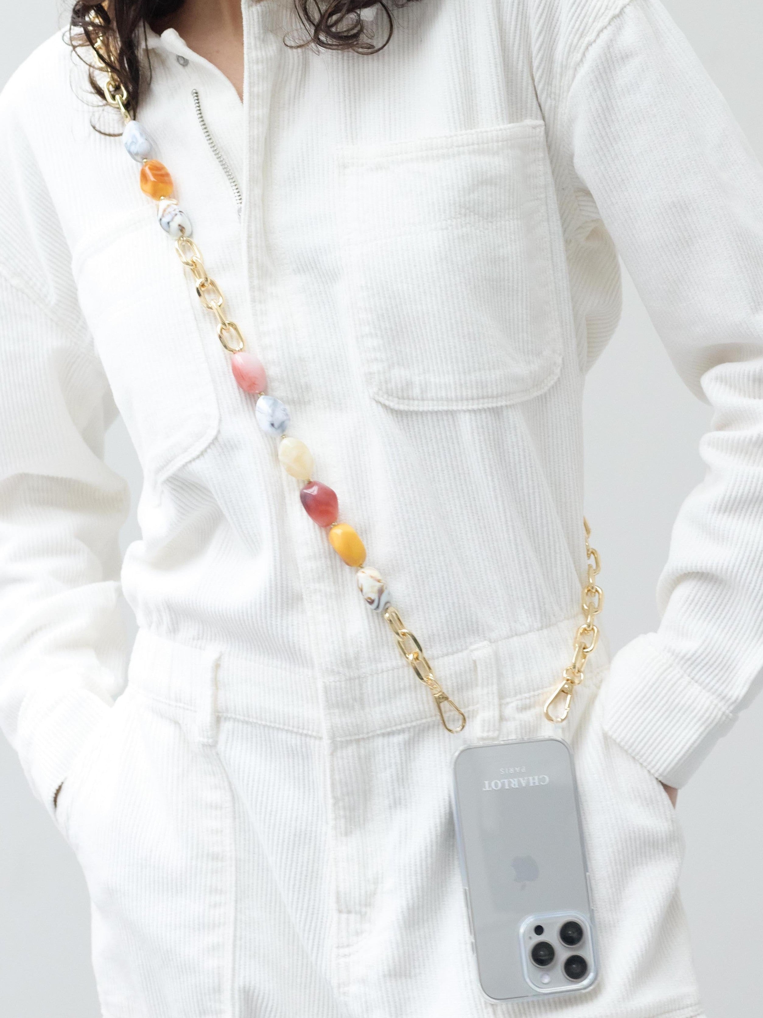 Coque Clear + Chaîne Ava Corail