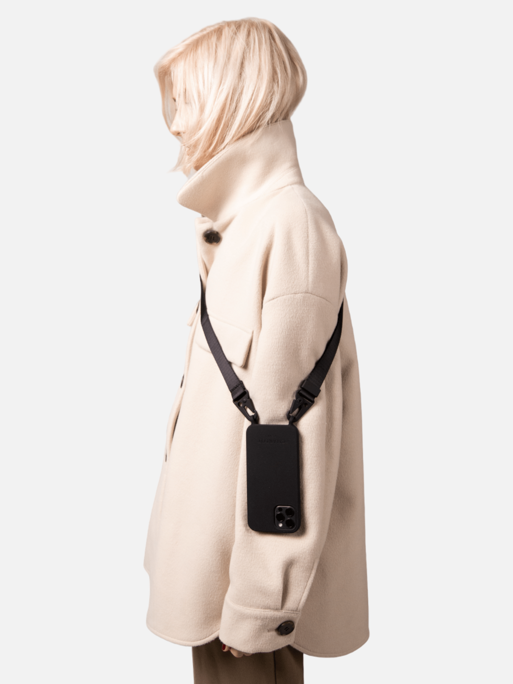 Coque Silicone Noire + Lanière