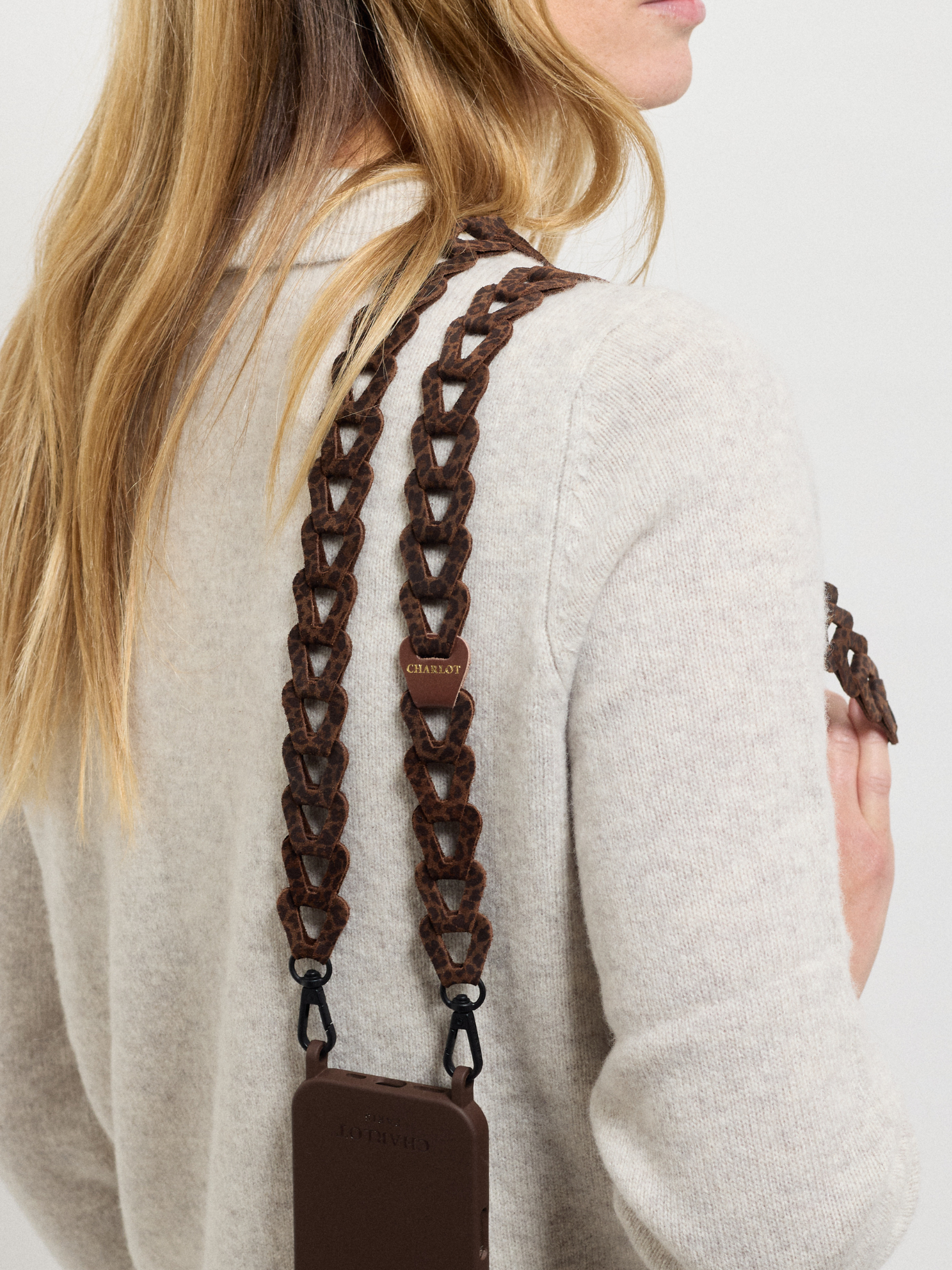 #color_léopard foncé