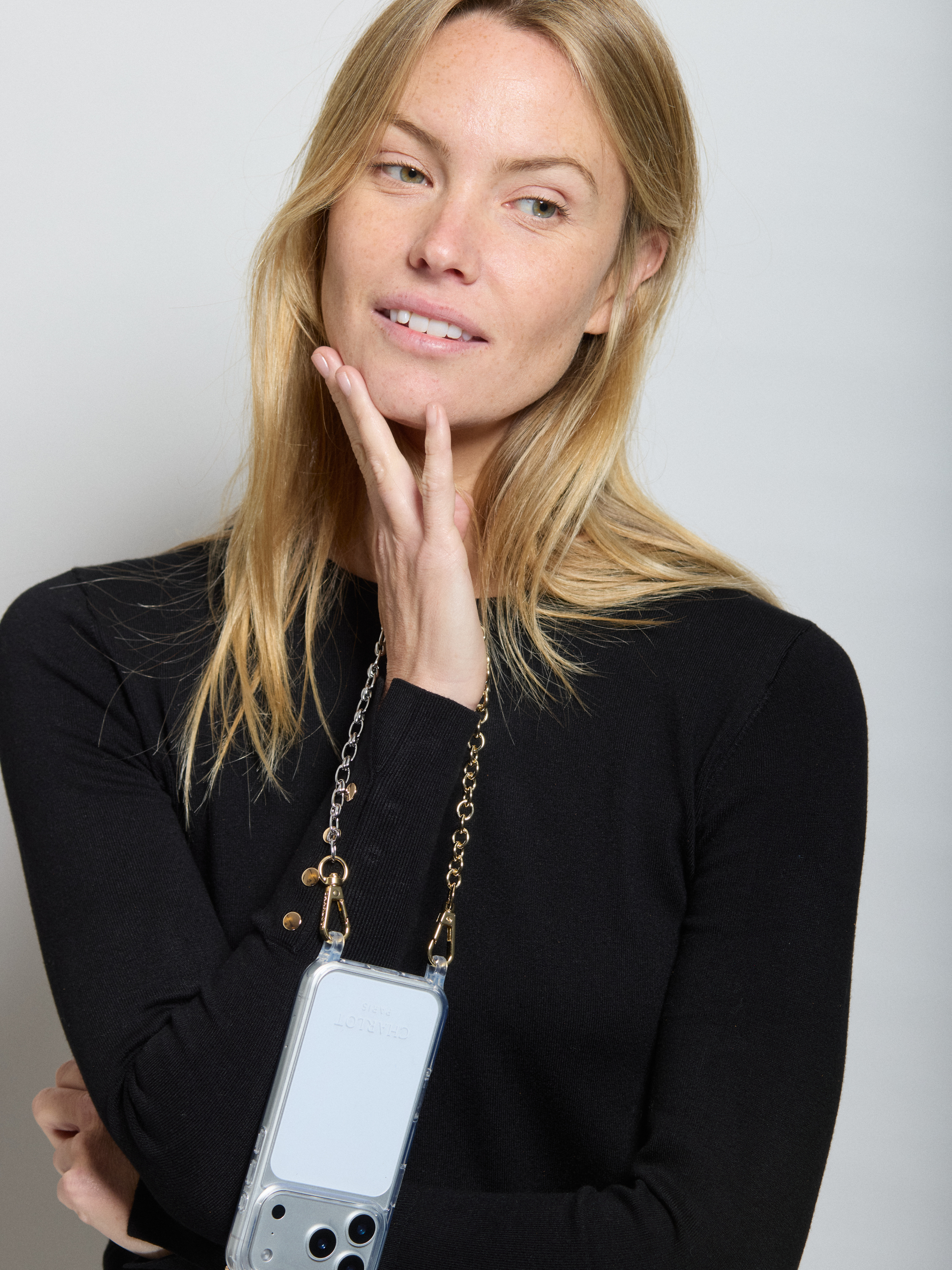 Coque Clear + Chaîne Julia Argent / Doré Courte