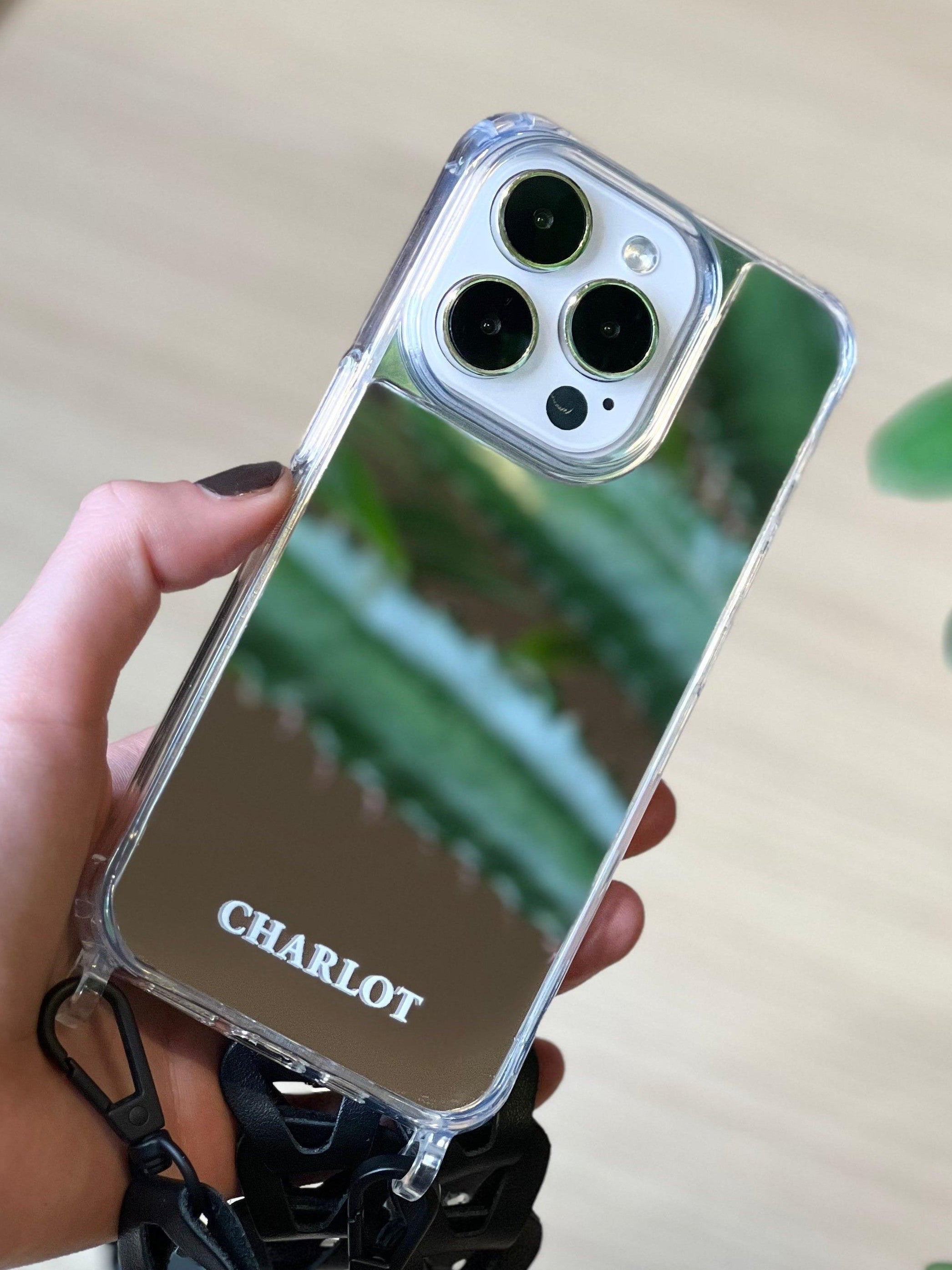 Coque Miroir + Chaîne Ava Corail