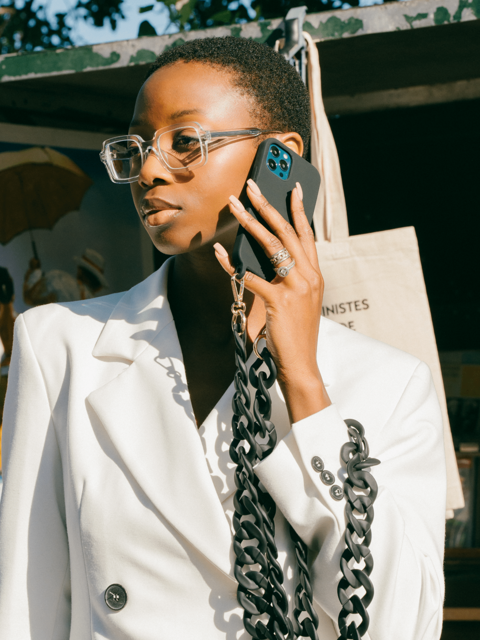 Custodia in silicone nero + catena sottile Ella